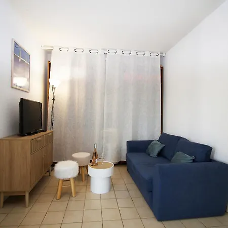 Bleu Azur Standing Presta דירה